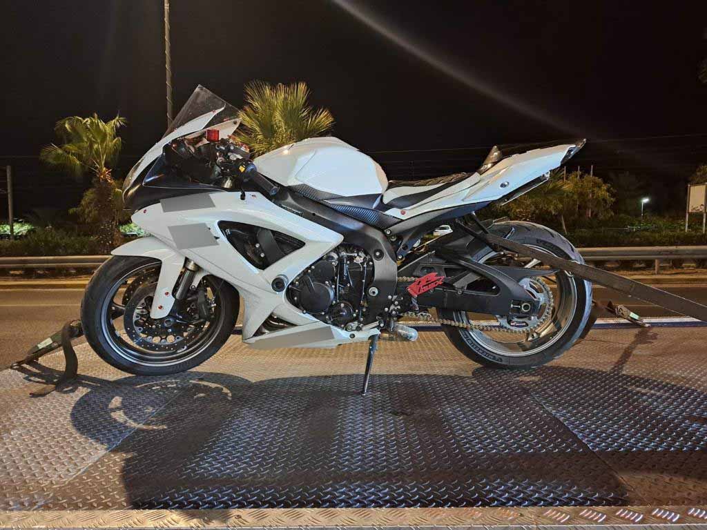 Κόντρες στην παραλιακή: Νέο αστυνομικό «ντου» και μία σύλληψη – Στο μικροσκόπιο ο ρόλος του άνδρα με τη λευκή μηχανή