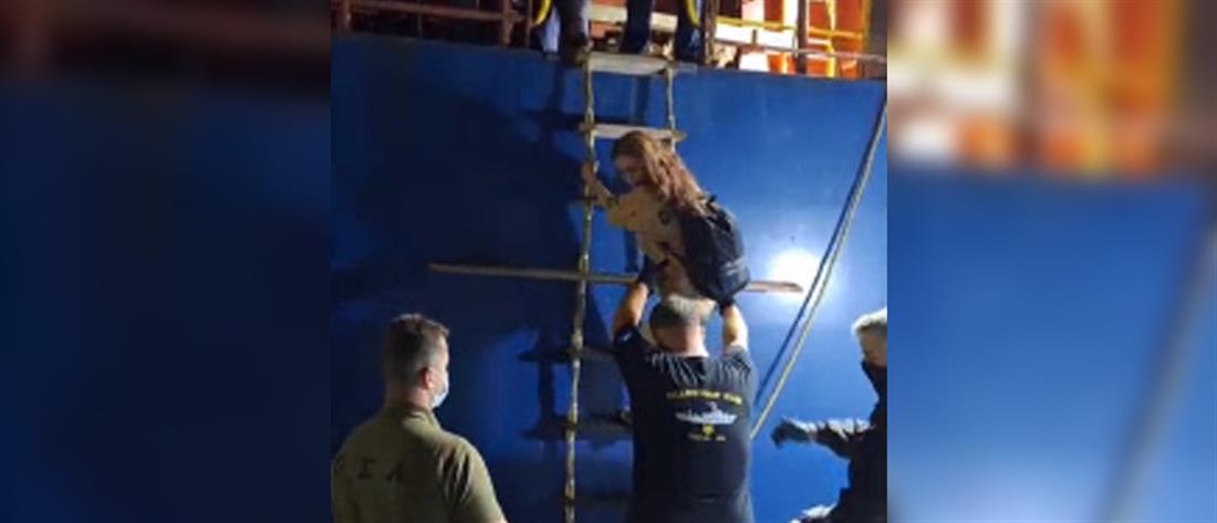 Ζάκυνθος: Εντοπίστηκαν 76 μετανάστες σε ιστιοφόρο και μεταφέρθηκαν στην Καλαμάτα – Συνελήφθησαν τρεις διακινητές – ΒΙΝΤΕΟ