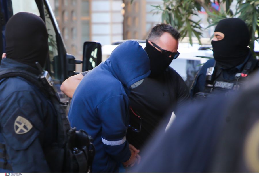 Απολογία πλήρωμα Blue Horizon