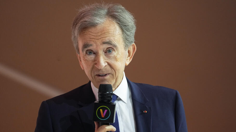 Μπερνάρ Αρνό: O «Mr Louis Vuitton» ερευνάται για ξέπλυμα χρήματος σε συνεργασία με Ρώσο ολιγάρχη