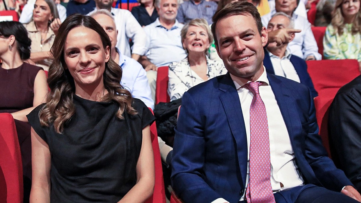 Ο ΣΥΡΙΖΑ μετά την απόδραση των «11»: Το παρασκήνιο της διάσπασης και τα σχέδια των δύο κοινοβουλευτικών ομάδων για την επόμενη ημέρα