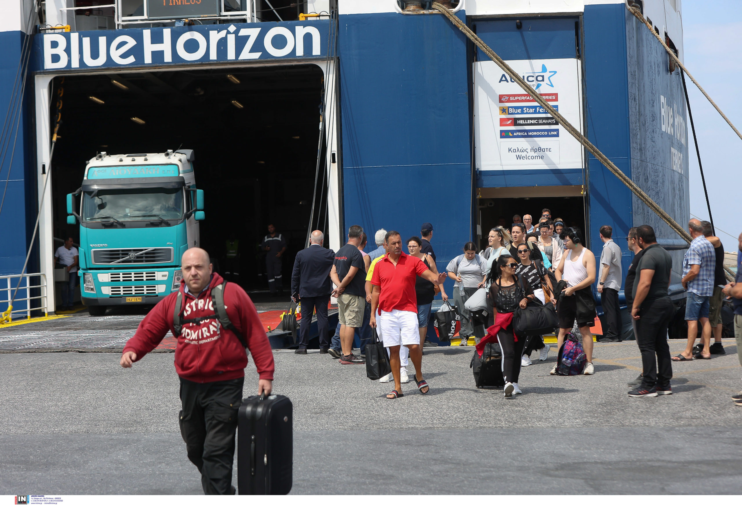 Blue Horizon: Ακόμη και μικρά παιδιά έγιναν μάρτυρες της φρίκης – Αποκαλυπτικές οι περιγραφές των επιβατών