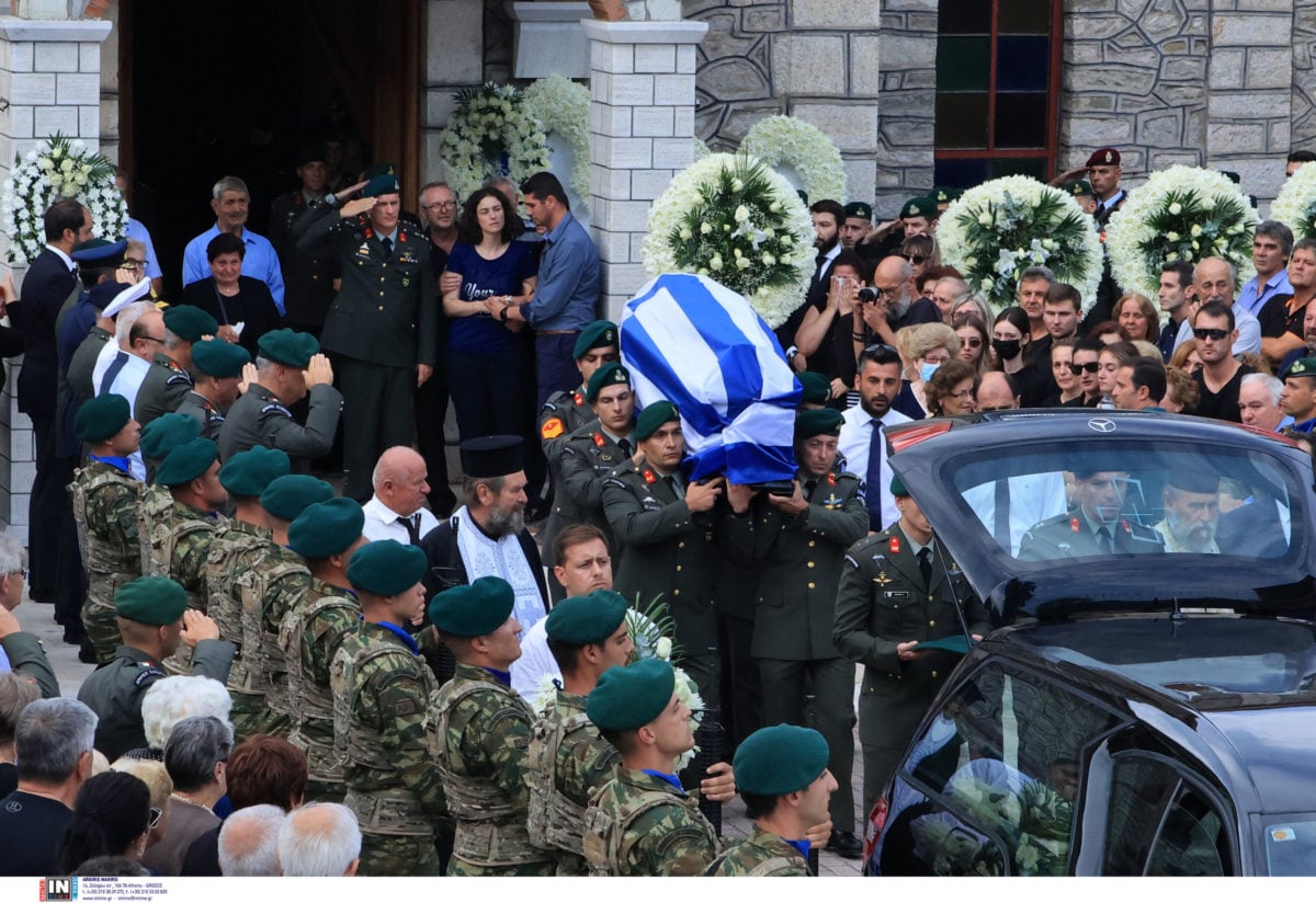 Kαρδίτσα: Θρήνος στην κηδεία του 27χρονου Γιώργου Βούλγαρη που σκοτώθηκε στην Λιβύη – BINTEO