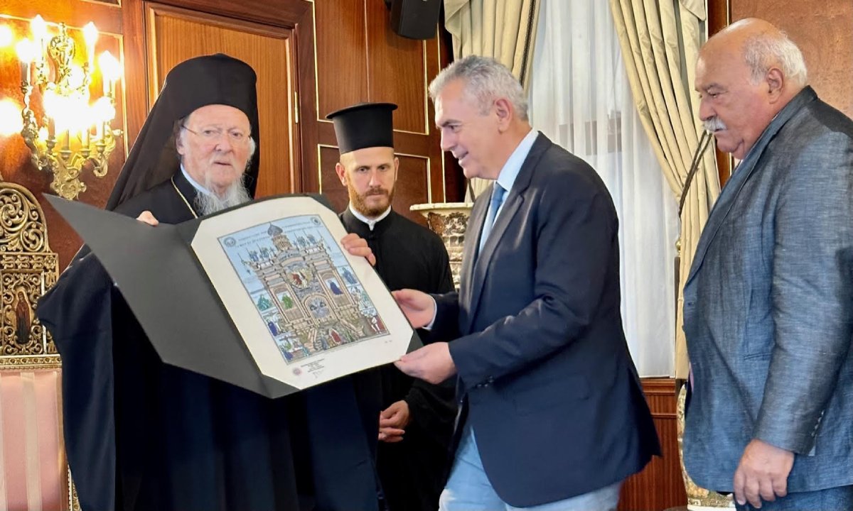 Χαρακόπουλος προς Οικουμενικό Πατριάρχη Βαρθολομαίο: «Είμαστε εφήμεροι, χρέος να διαφυλάξουμε την αειφορία του πλανήτη» – ΦΩΤΟ και ΒΙΝΤΕΟ