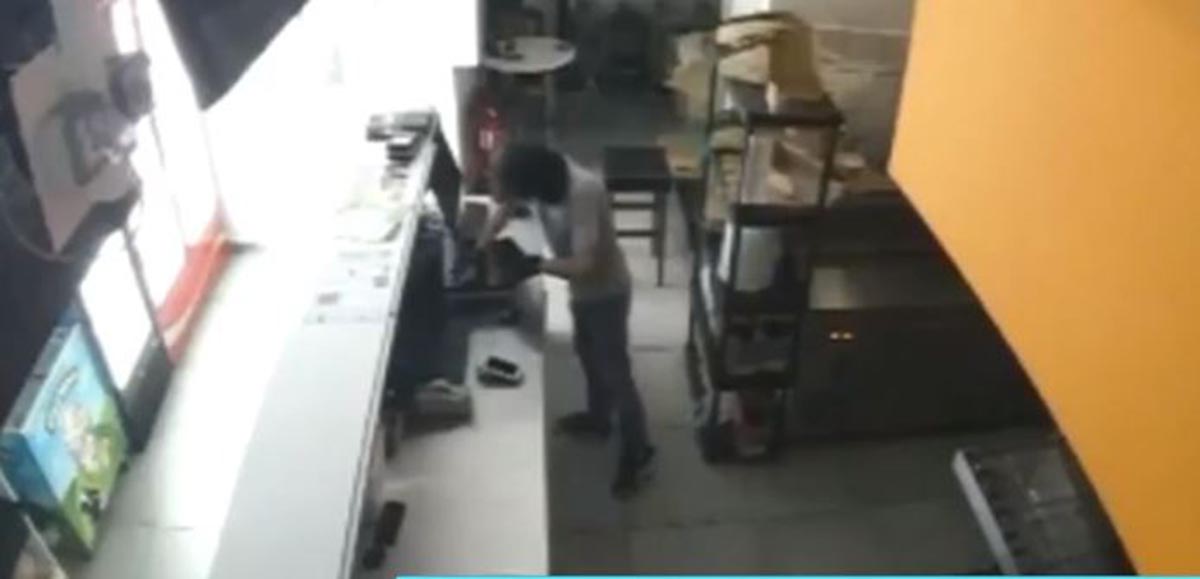 Διαρρήκτης χτυπούσε σε καταστήματα της Αττικής