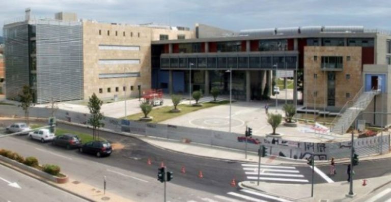 Θεσσαλονίκη: Πρόστιμο για φωτιά σε υπαίθριο χώρο του Δημαρχιακού Μεγάρου