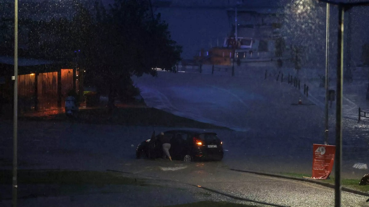 Κακοκαιρία Elias: Νέο μήνυμα 112 στην Καρδίτσα – Εκκενώνονται τέσσερις οικισμοί