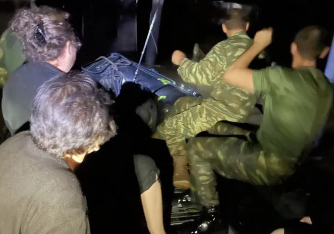 Κακοκαιρία «Daniel»: Ολονύχτια μάχη του Στρατού και της Πυροσβεστικής για τους απεγκλωβισμούς