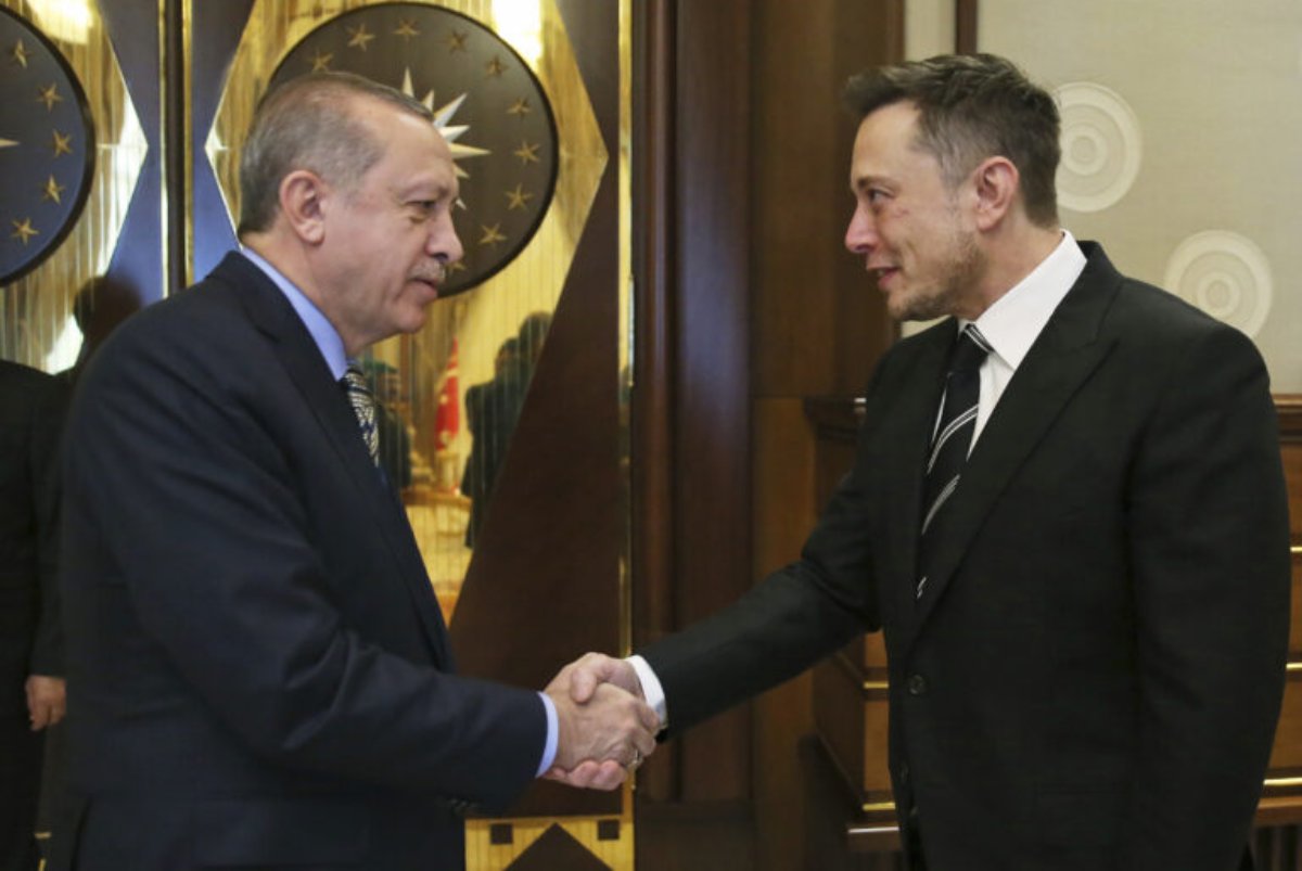 Ερντογάν: Προτείνει στον Έλον Μασκ να κατασκευάσει εργοστάσιο της Tesla στην Τουρκία