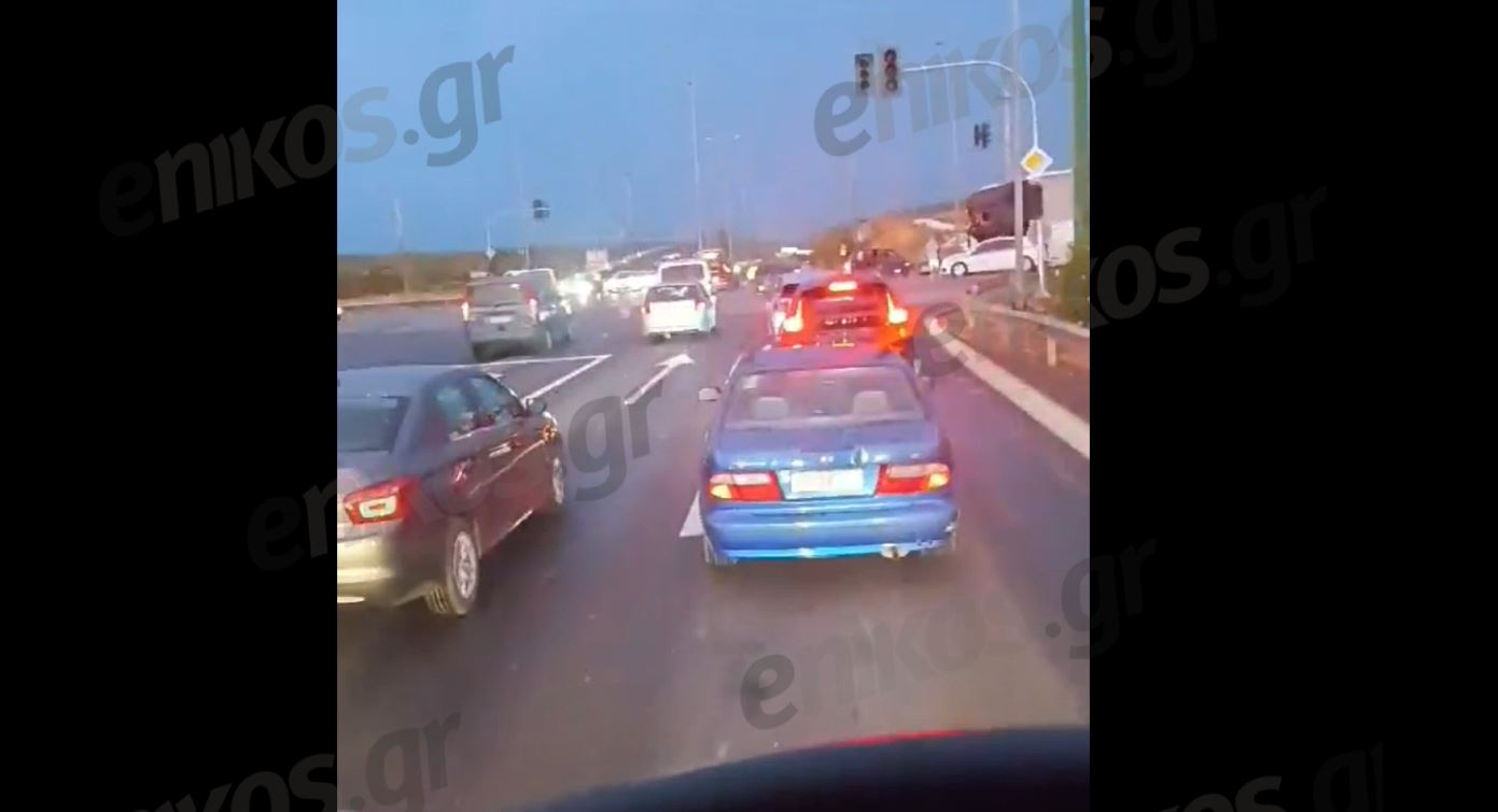 Τροχαίο στην Βάρης – Κορωπίου: Δεν λειτουργούν τα φανάρια – ΒΙΝΤΕΟ αναγνώστη