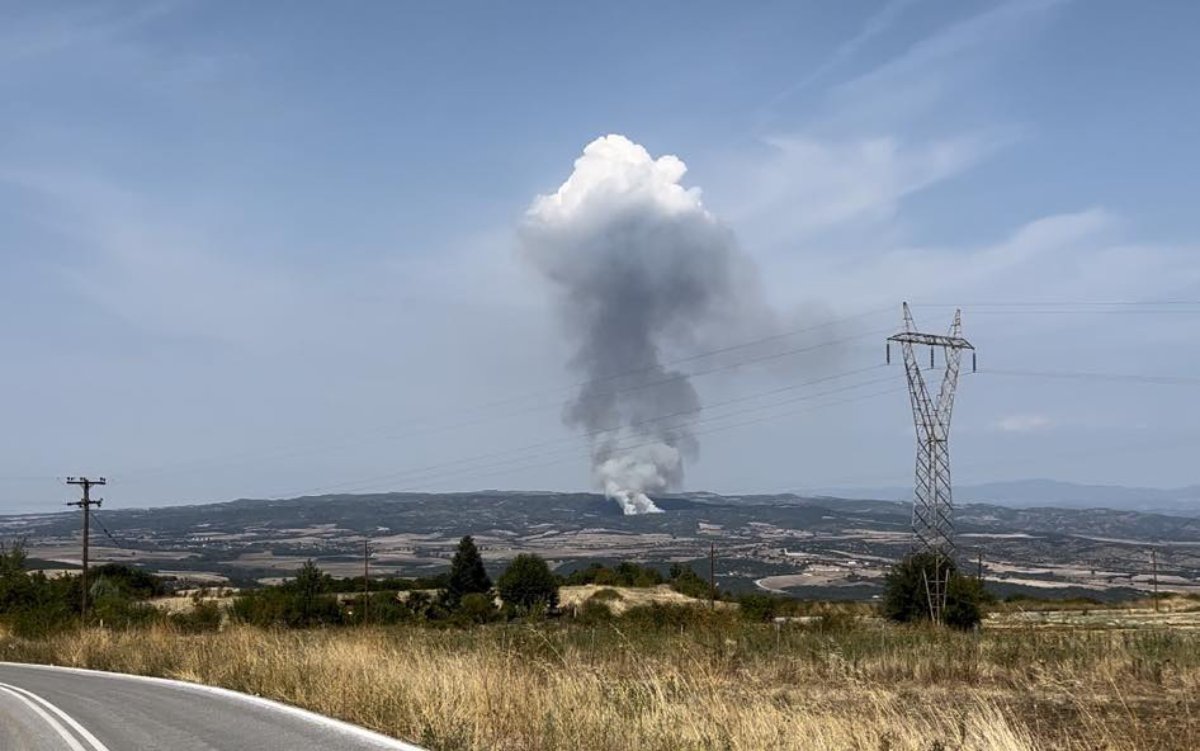 Φωτιά στο Καλαμωτό Θεσσαλονίκης – Σηκώθηκε ελικόπτερο