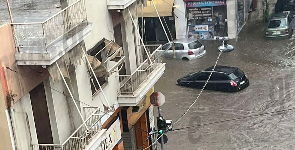 Κακοκαιρία Daniel: Πλημμύρισε η Φραντζή στον Νέο Κόσμο – Ακινητοποιημένα αυτοκίνητα – ΦΩΤΟ & ΒΙΝΤΕΟ αναγνώστη