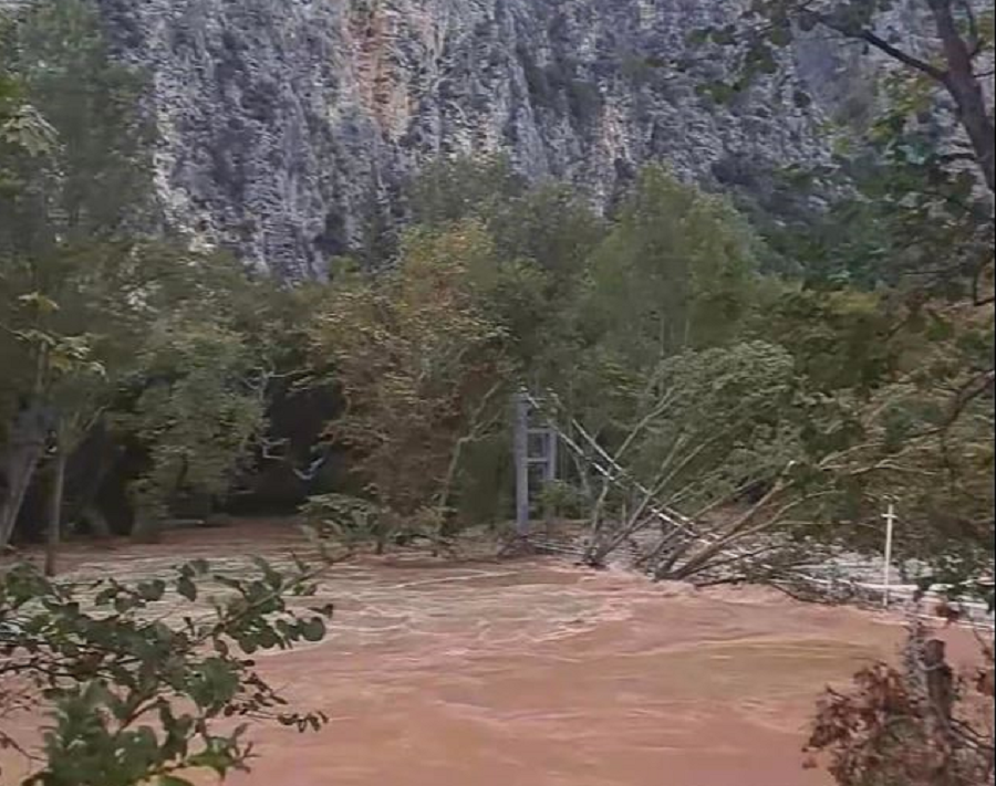 γέφυρα Τέμπη