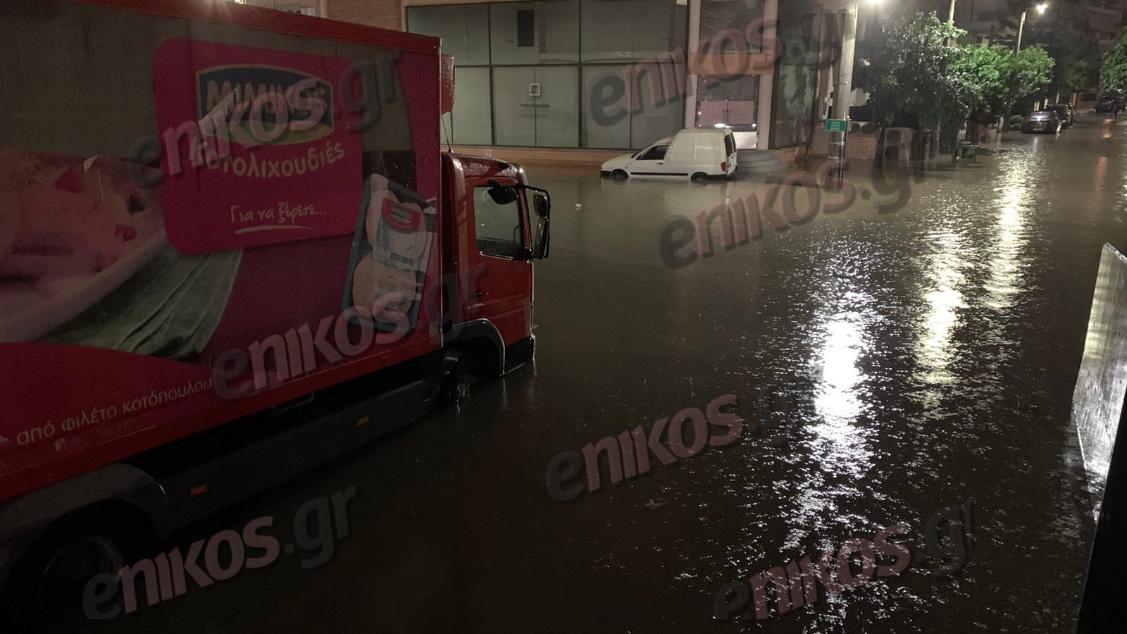 Κακοκαιρία Elias: Υπερχείλισαν οι δρόμοι στη Νέα Φιλαδέλφεια – ΒΙΝΤΕΟ αναγνώστη