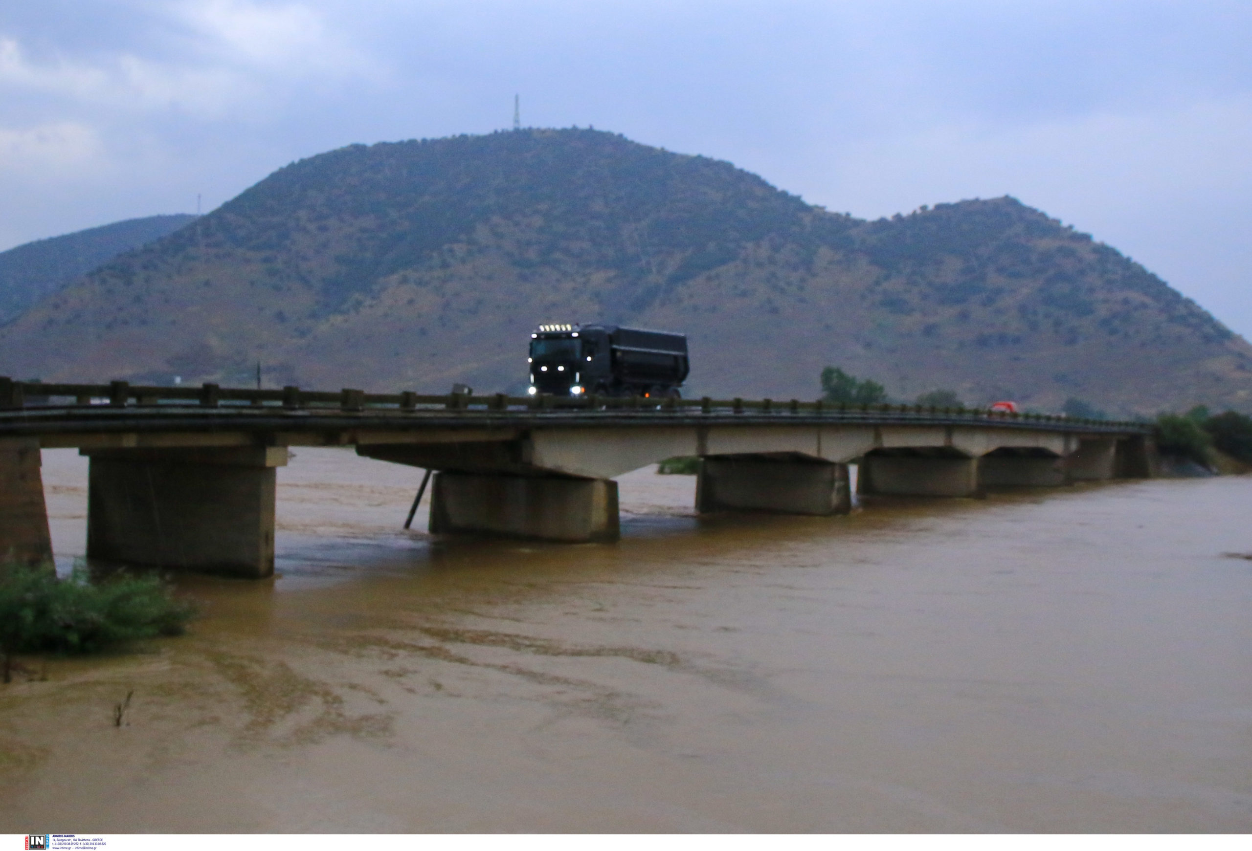 Κακοκαιρία «Daniel» – Τρίκαλα: 60 εγκλωβισμένοι στην Κρανιά – «Δεν έχουμε πρόσβαση πουθενά» λέει κάτοικος στον Realfm 97,8