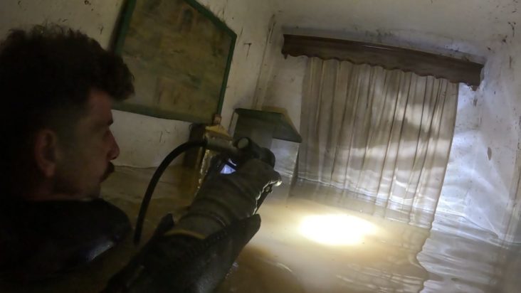 Κακοκαιρία Daniel: Βατραχάνθρωποι στα πλημμυρισμένα σπίτια