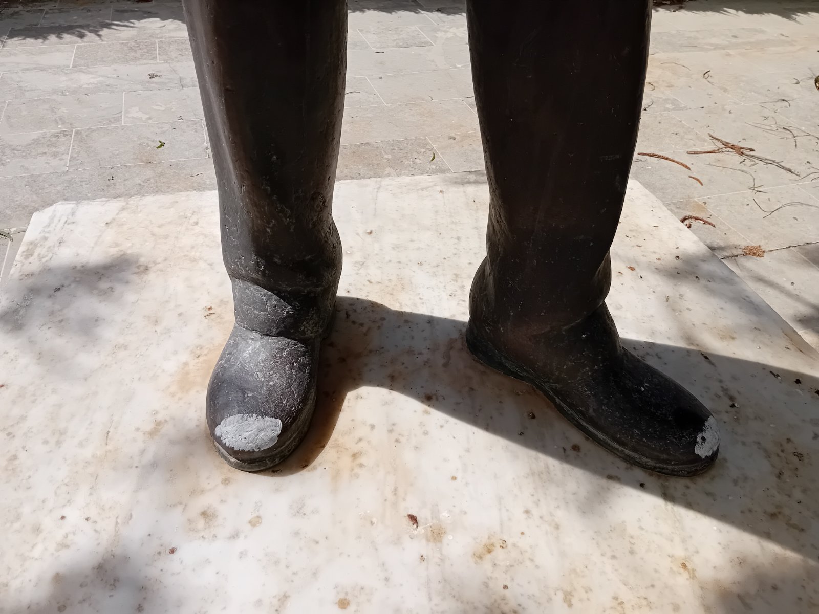 Κρήτη Βανδαλισμός ανδριάντας Ναπολέοντας Σουκατζίδης