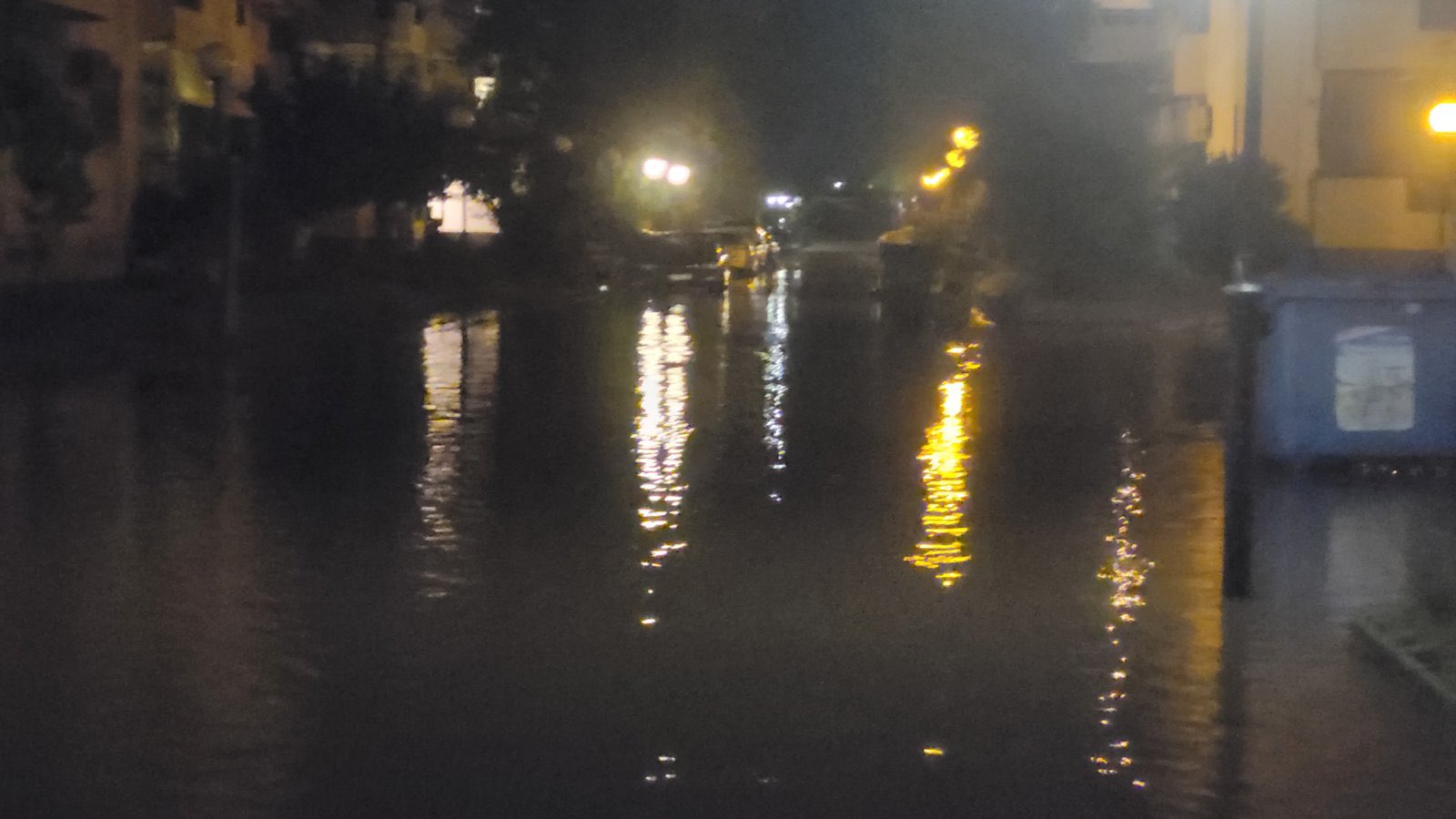 Κακοκαιρία Daniel: Νέες συγκλονιστικές εικόνες από την Λάρισα – Ανέβηκε η στάθμη του Πηνειού