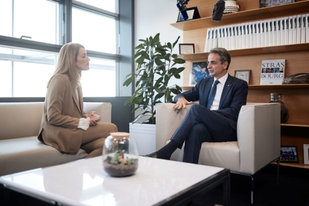 Κυριάκος Μητσοτάκης Ρομπέρτα Μέτσολα