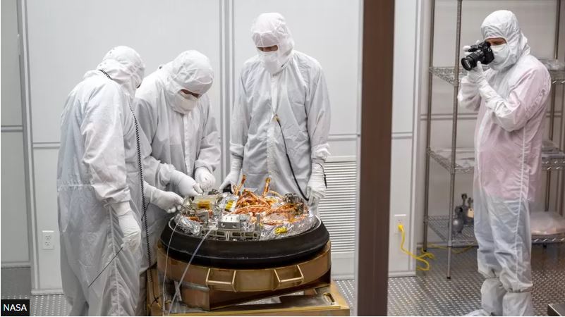 NASA: Στο μικροσκόπιο τα δείγματα από τον πιο γνωστό επικίνδυνο βράχο στο ηλιακό σύστημα