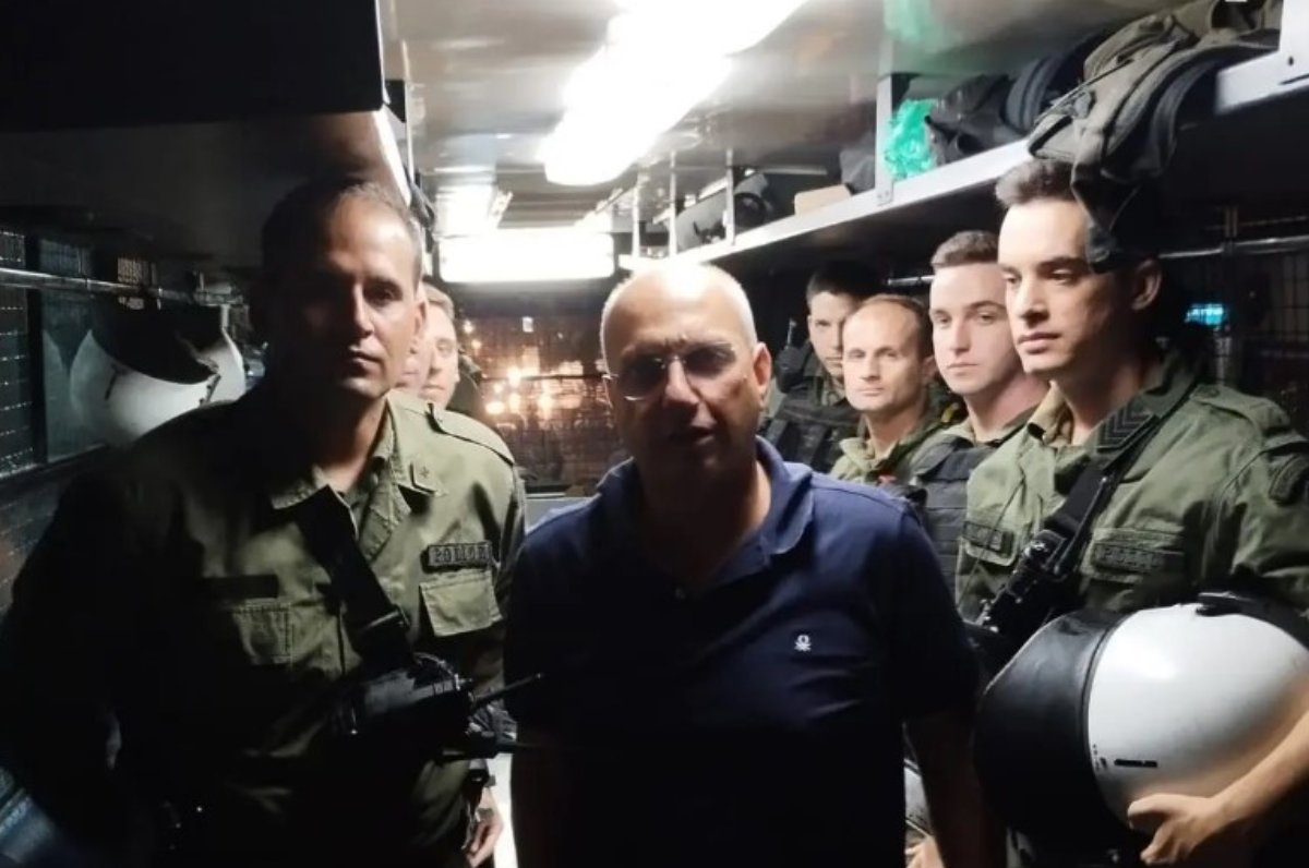 Γιάννη Οικονόμου: Επισκέφθηκε Αστυνομικά Τμήματα και Διμοιρίες στο κέντρο της Αθήνας