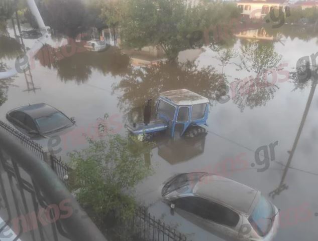 κακοκαιρία αυτοκίνητα πλημμύρα