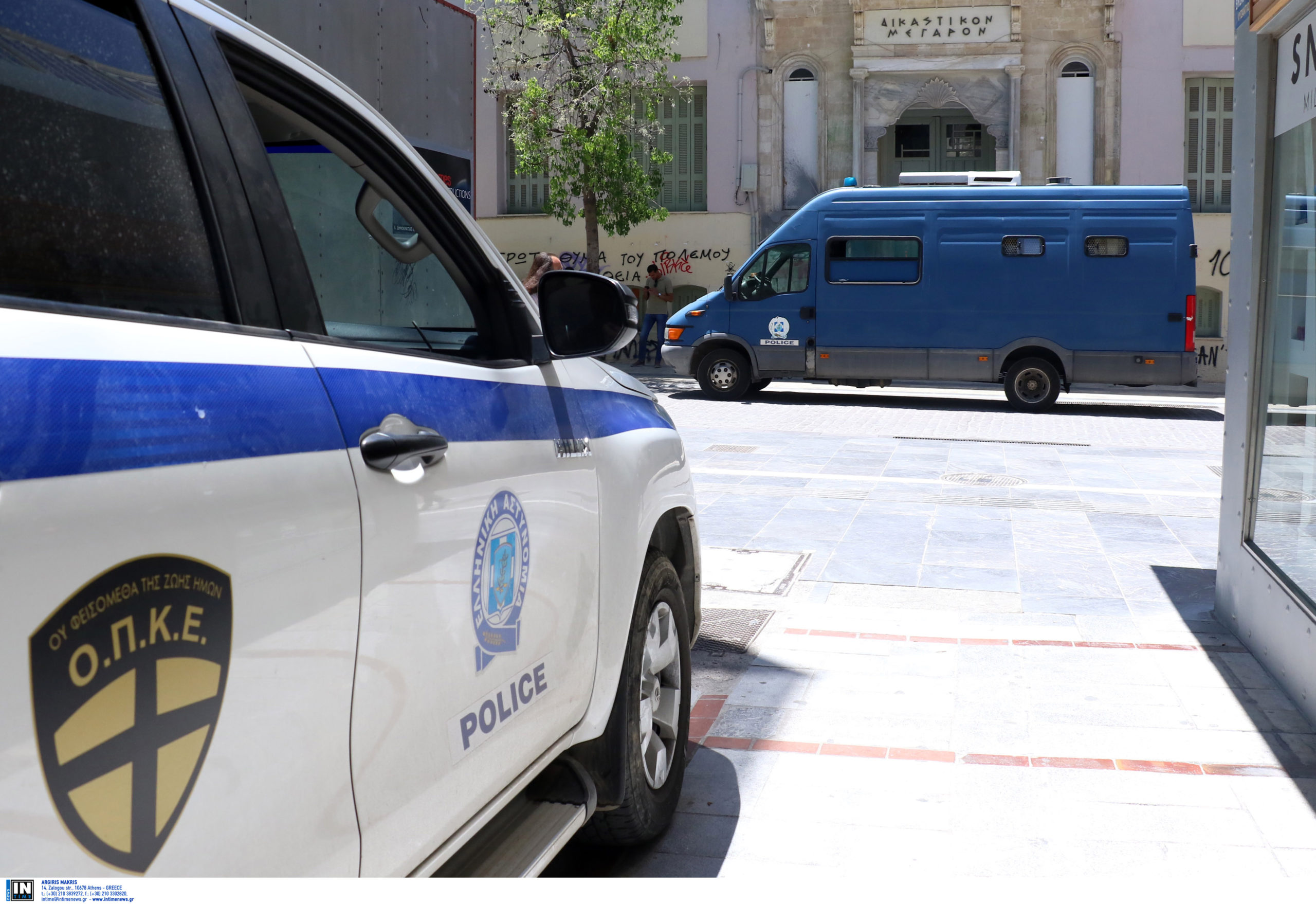 Θεσσαλονίκη: 11 συλλήψεις για δωροδοκία – Εξέδιδαν άδειες κυκλοφορίας σε χρόνο ρεκόρ