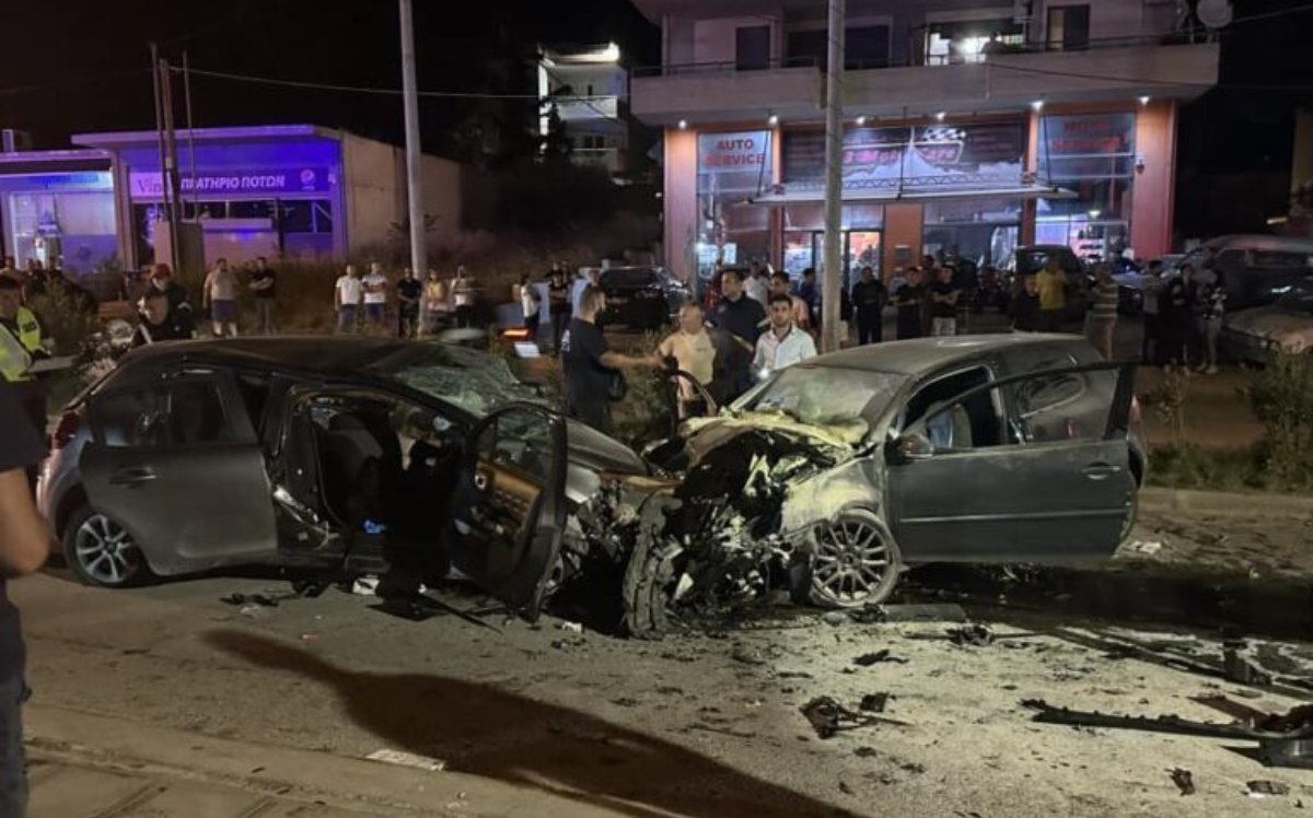 Φρικτό τροχαίο στο Μαρκόπουλο: Ένας νεκρός και τρεις τραυματίες έπειτα από σύγκρουση δύο οχημάτων