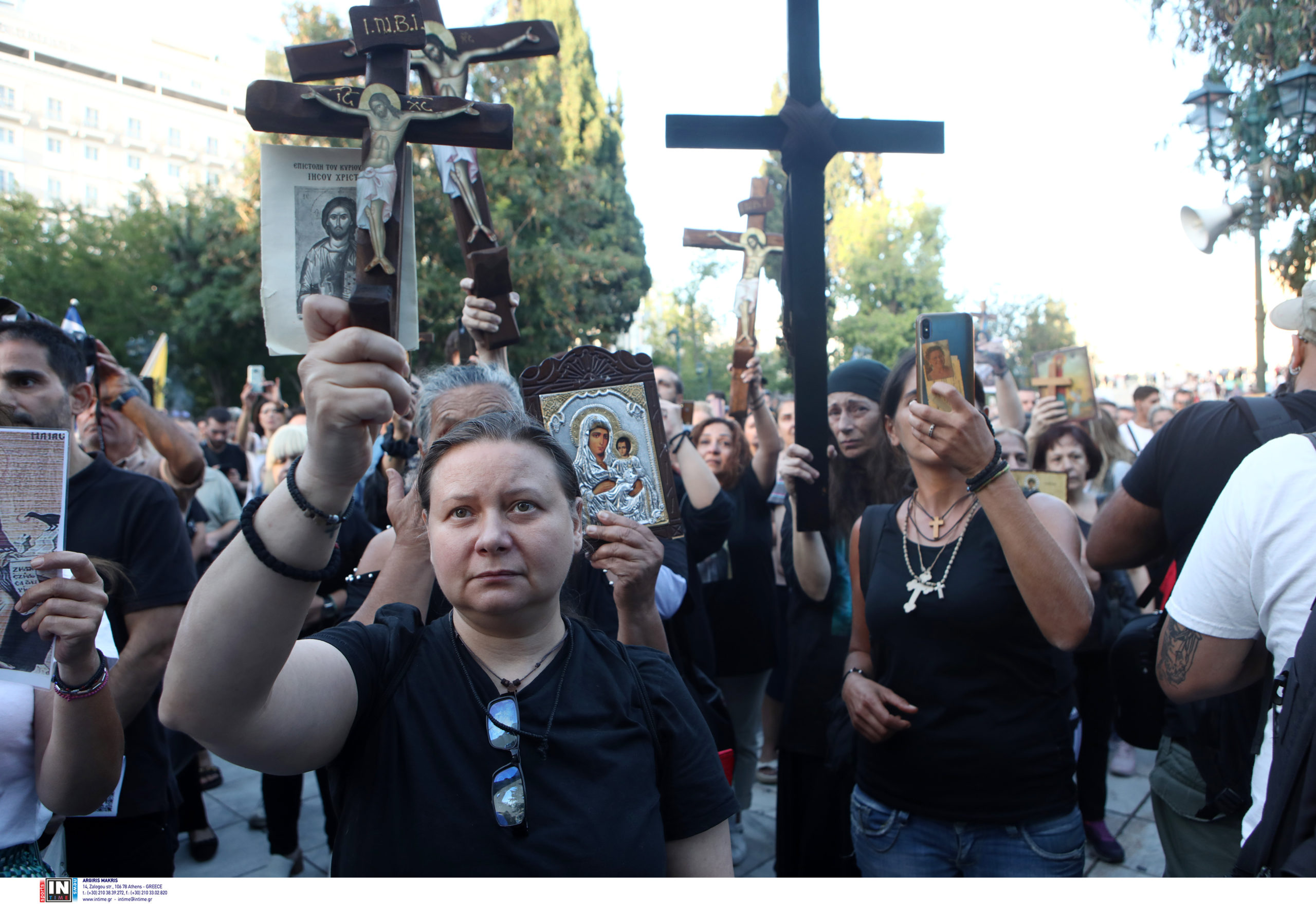 Σύνταγμα: Συγκέντρωση διαμαρτυρίας για τις νέες ταυτότητες – 32 προσαγωγές από την Αστυνομία