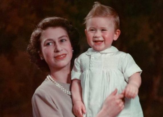 βασίλισσα Ελισάβετ Κάρολος