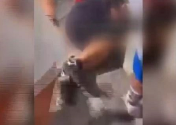 ξυλοδαρμός ανηλίκου Πειραιά