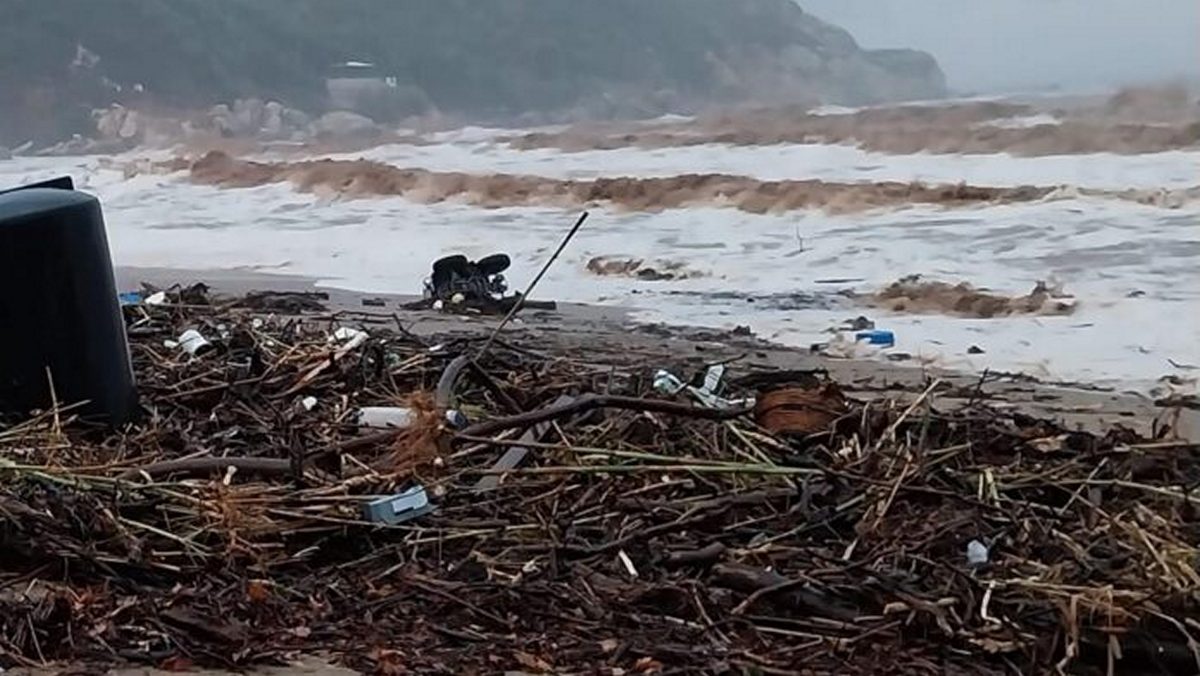 Συγκλονιστικές στιγμές στο Πήλιο – Βρήκαν τις βαλίτσες με τα ρούχα του γάμου από το ζευγάρι που αγνοείται