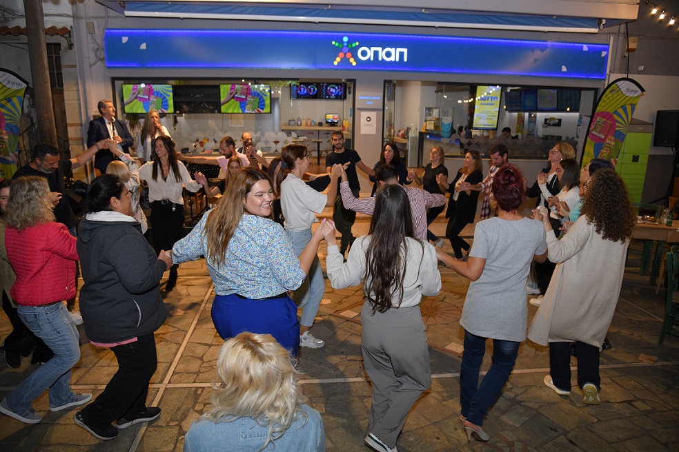 Ρεμπέτικο γλέντι σε κατάστημα ΟΠΑΠ στο Καπαρέλλι Βοιωτίας από τα ΣΚΡΑΤΣ «Γρήγορα Κέρδη» – Οι λαχνοί «Γρήγορα 100αρικα» και «Γρήγορα 500αρικα» πρωταγωνιστές σε μια μοναδική βραδιά