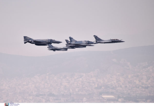 παρέλαση μαχητικά