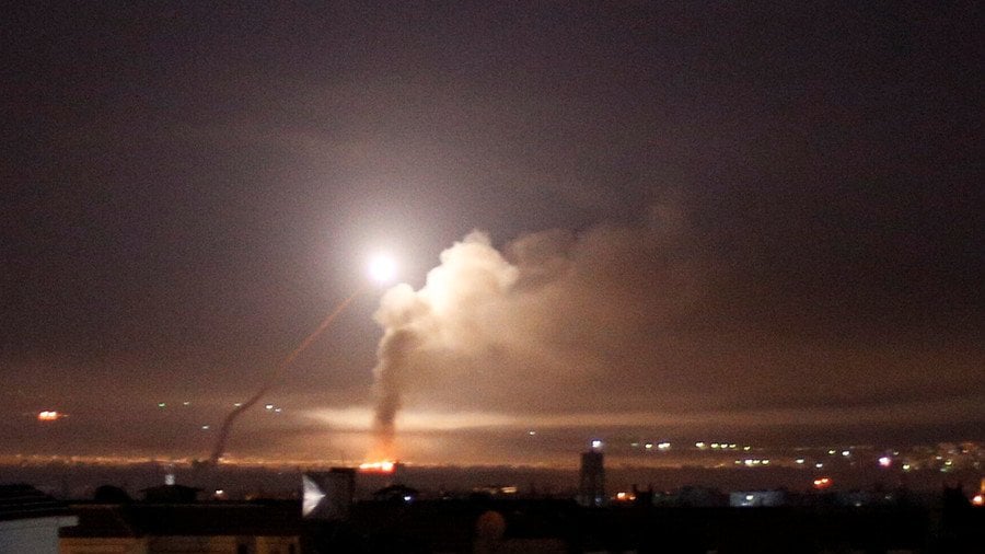 Ισραηλινή πυραυλική επίθεση στην Συρία – Εκτός λειτουργίας αεροδρόμια σε Δαμασκό και Χαλέπι