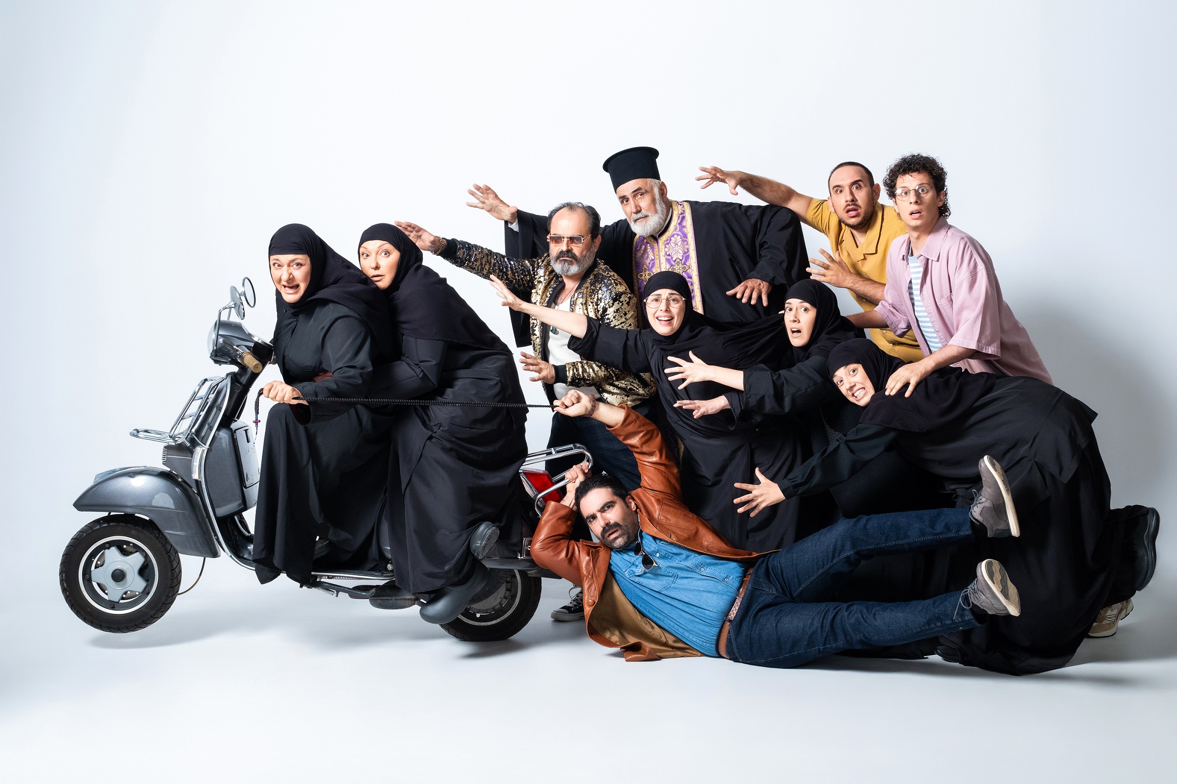 Φόνοι Στο Καμπαναριό: Πρεμιέρα απόψε για την “θεϊκή κωμωδία” – Τι θα δούμε στο πρώτο επεισόδιο