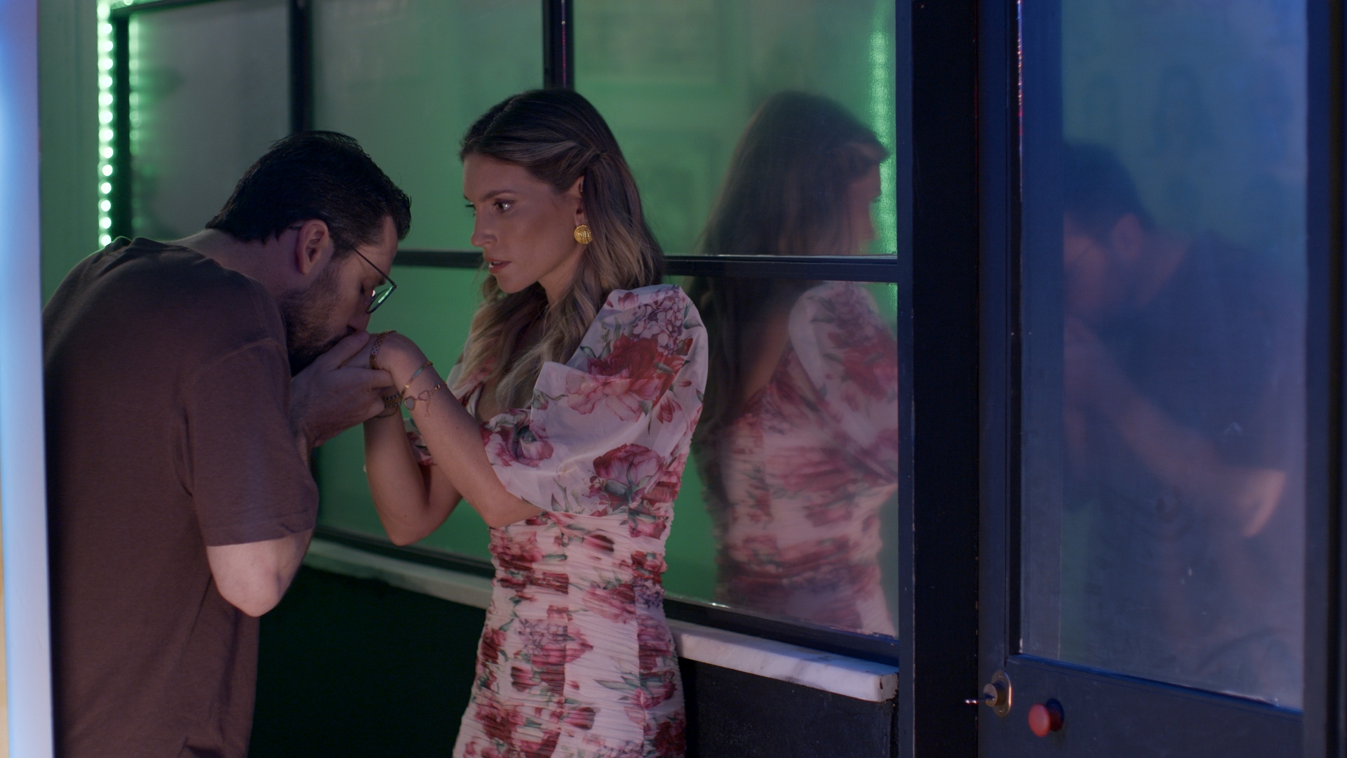 Ο Πρώτος από εμάς: Η Έλενα επιτίθεται στον Νικόλα – Ο Άλκης παραδέχεται στην Κάτια την αγάπη του