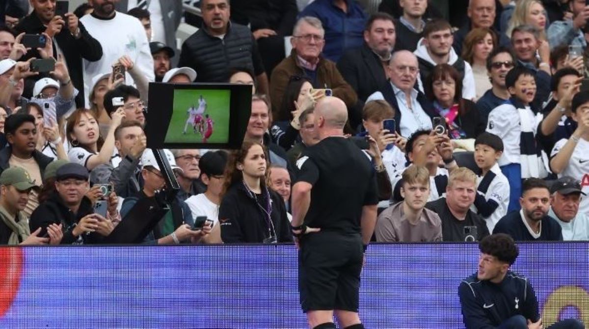 Λίβερπουλ: Τιμωρήθηκαν οι υπεύθυνοι του VAR για το γκολ που ακύρωσαν