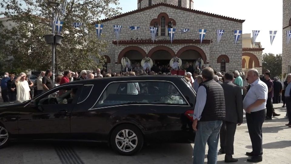 Υπό τους ήχους θρακιώτης παραδοσιακής μουσικής το «τελευταίο αντίο» στον Χρόνη Αηδονίδη