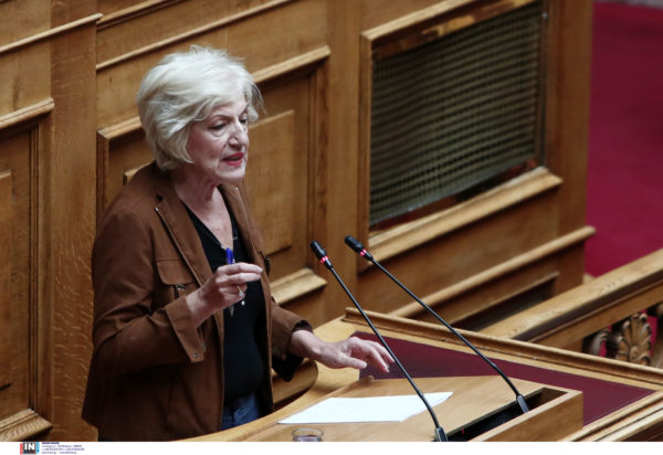 Σία Αναγνωστοπούλου