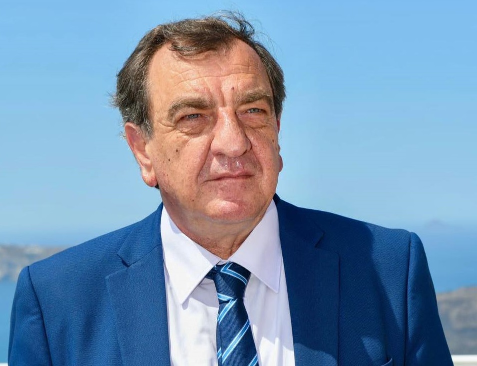 Αντώνης Σιγάλας στον Realfm97,8: Μαζί με τους πολίτες να σηκώσουμε την Σαντορίνη κι άλλο πιο ψηλά