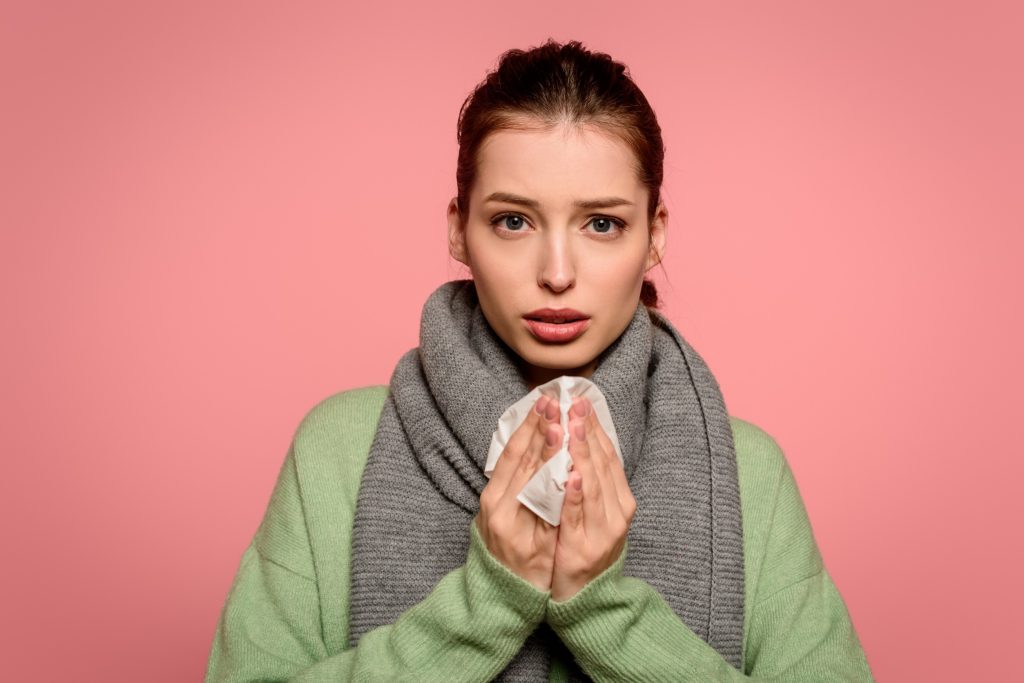 Κρυολόγημα: Τα 5 κοινά συμπτώματα που μπορεί να είναι σημάδια καρκίνου