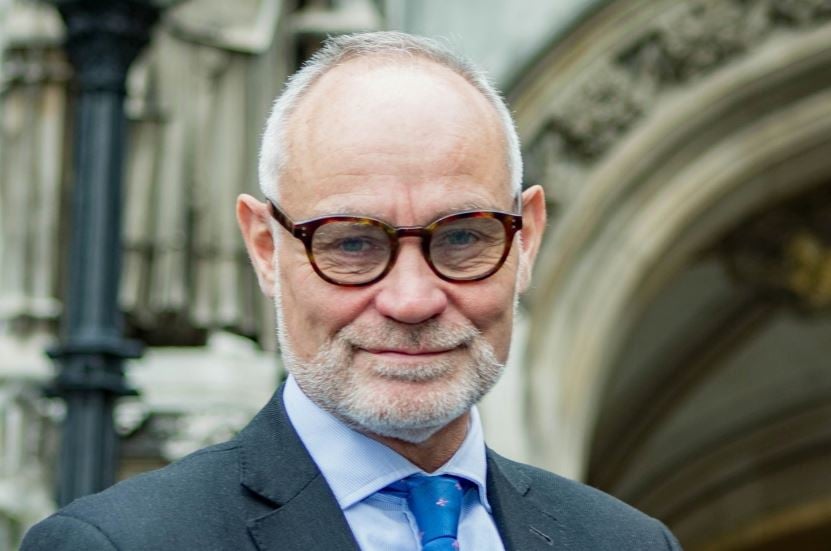Βρετανία: Συνελήφθη βουλευτής για «βιασμό και κατοχή ναρκωτικών» – «Είμαι θύμα εκβιασμού», λέει ο ίδιος