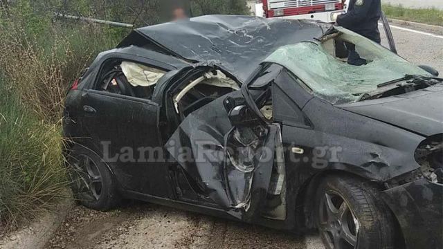Δομοκός: Από θαύμα γλίτωσε οικογένεια σε τροχαίο – Διαλύθηκε το αυτοκίνητο – ΦΩΤΟ