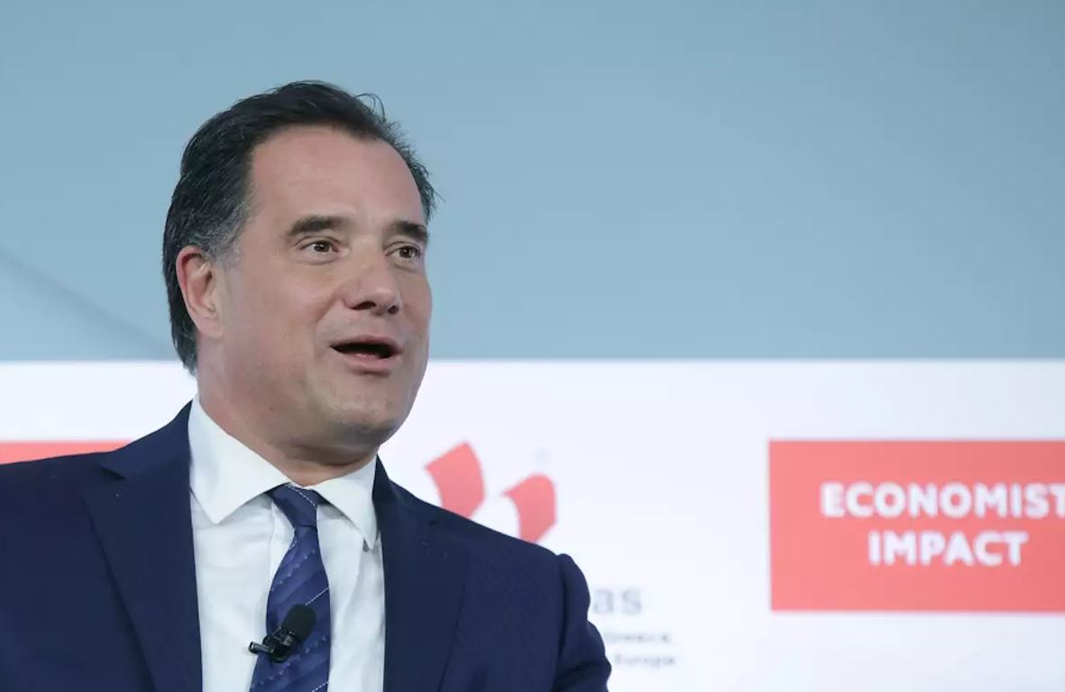 Άδωνις Γεωργιάδης στο συνέδριο του Economist: «Σημαντικός στόχος η κατάρτιση των εργαζομένων»