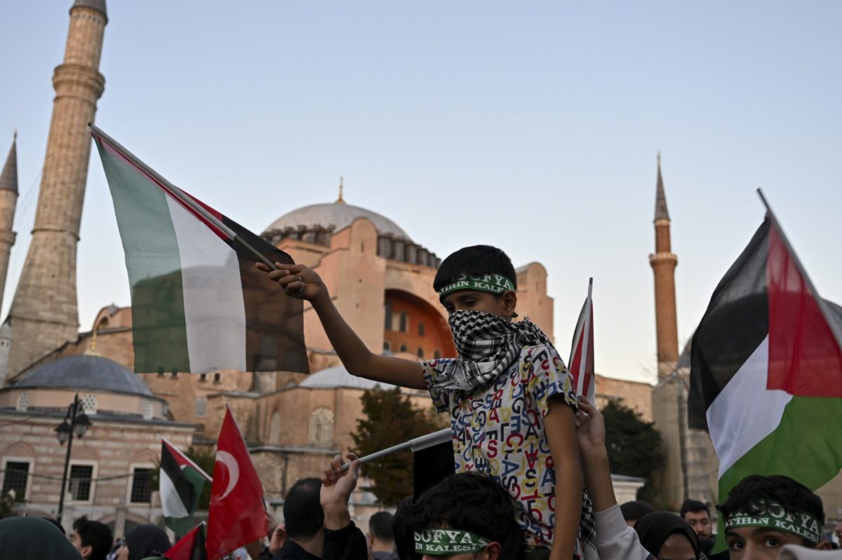 Τουρκία: Στους δρόμους χιλιάδες διαδηλωτές υπέρ των Παλαιστινίων στην Κωνσταντινούπολη – Δείτε ΦΩΤΟ και ΒΙΝΤΕΟ