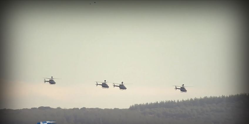 28η Οκτωβρίου: Ελικόπτερα chinook και apache κλέβουν τις εντυπώσεις – Δείτε βίντεο