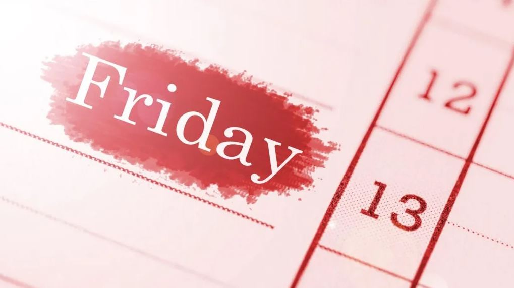 Τι είναι η Παρασκευή και 13; – Γιατί θεωρείται γρουσούζικη