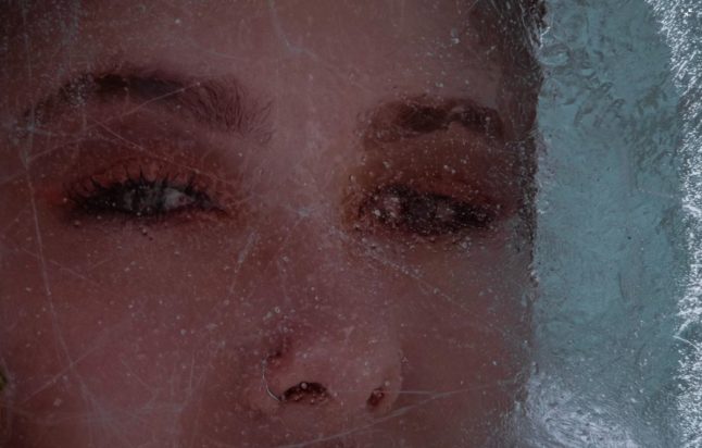 Η συγκλονιστική πραγματική ιστορία της γυναίκας που έγινε «πάγος» αλλά επέζησε