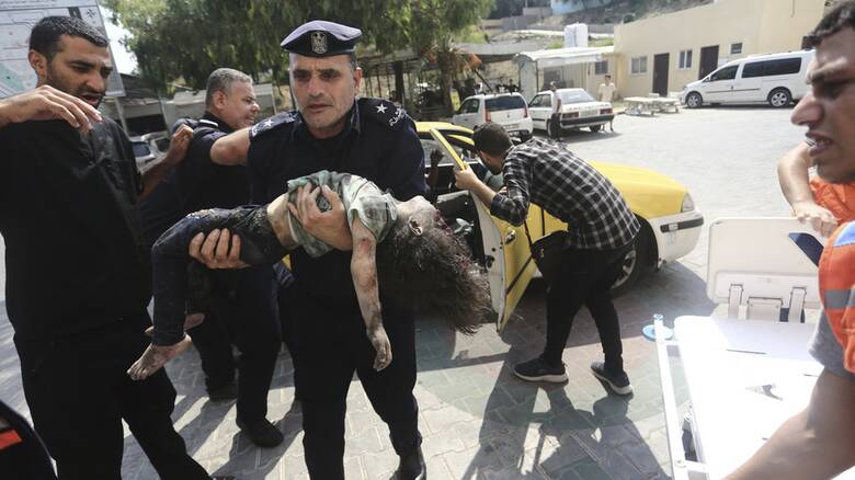 Γάζα: Τα νοσοκομεία κατακλύζονται από τραυματίες που αδυνατούν να τους περιθάλψουν